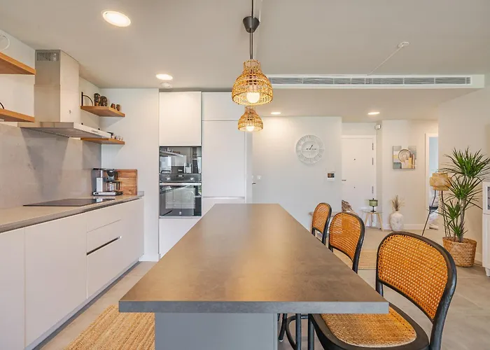 12 La Sabina Pool View Apartment Estepona